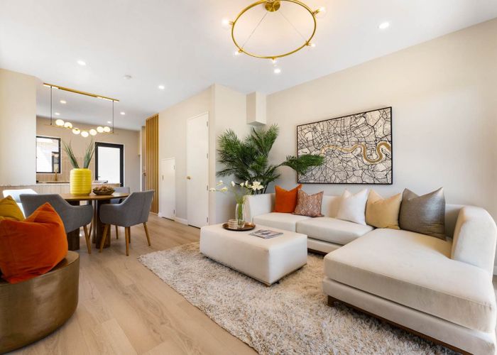  at 112E Beach Road, Te Atatu Peninsula, Waitakere City, Auckland