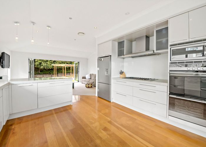  at 6 Fairbairn Place, East Tamaki Heights, Auckland