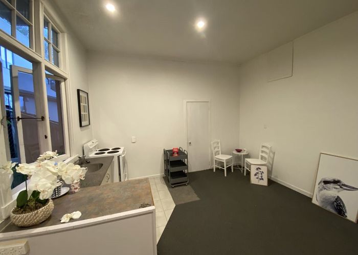  at 4/24 West End Road, Herne Bay, Auckland