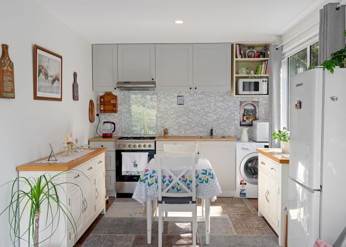  at 49 Flinders Road, Heathcote Valley, Christchurch