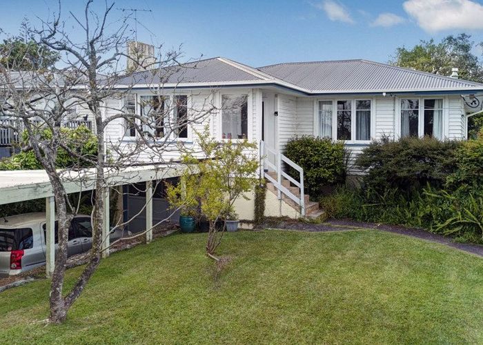 at Te Atatu South, Waitakere City, Auckland