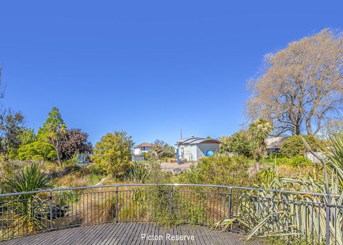  at 1/4 Dilworth Street, Riccarton, Christchurch City, Canterbury