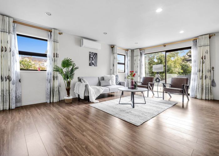  at 22  Bartells Drive, Goodwood Heights, Manukau City, Auckland