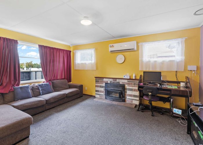  at 87 Highbury Avenue, Highbury, Palmerston North