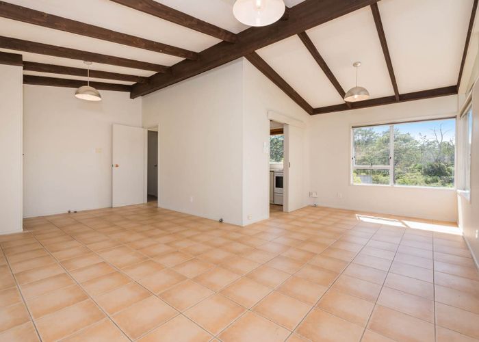  at 21 Erica Road, Sunnynook, Auckland