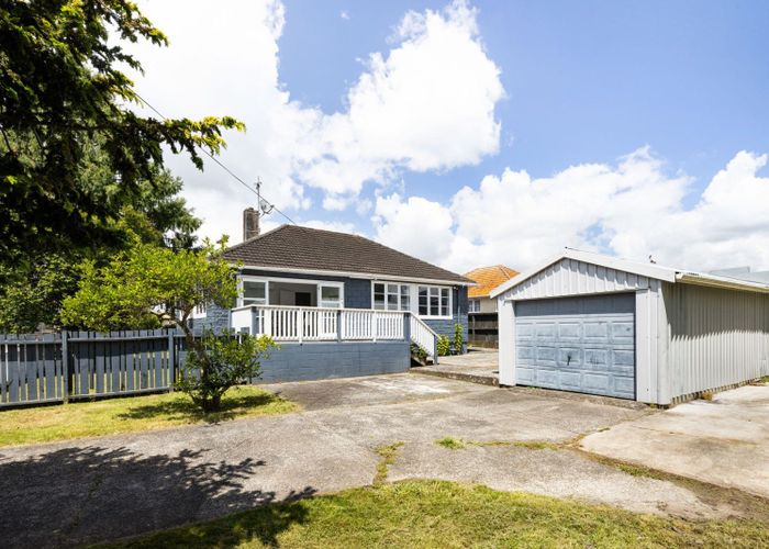  at 42 Churchill Avenue, Maeroa, Hamilton