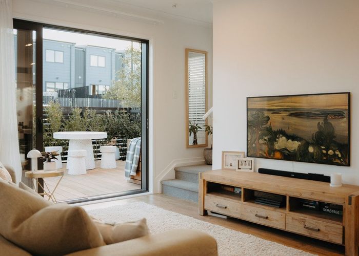  at 33 David Carnegie Road, Hobsonville, Waitakere City, Auckland