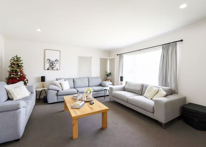  at 1/11 Keswick Close, Northpark, Manukau City, Auckland