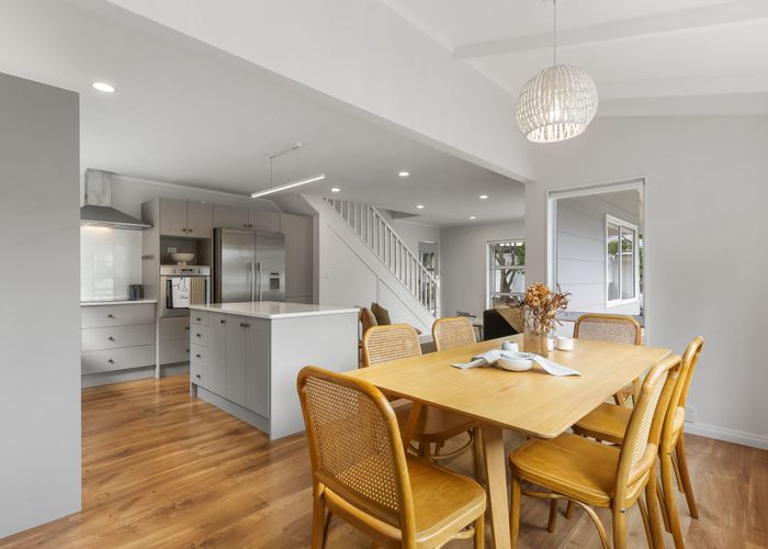  at 2/68 Matipo Road, Mairangi Bay, Auckland