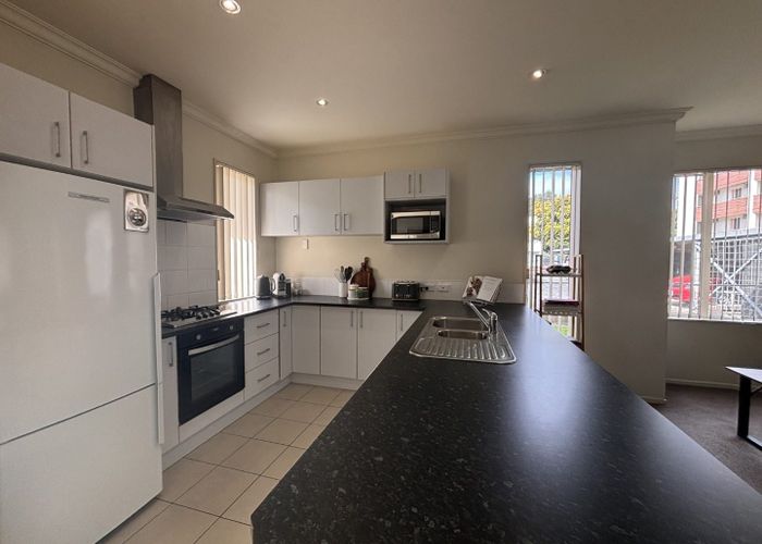  at 5A Esplanade Road, Mount Eden, Auckland City, Auckland