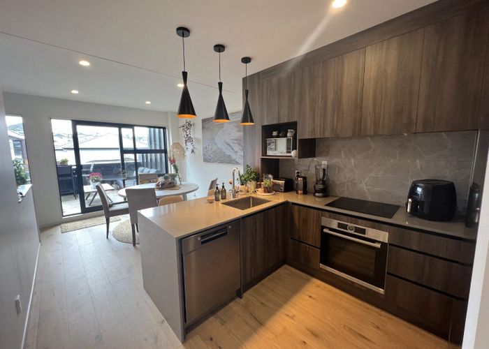  at 7 Longshore Drive, Long Bay, North Shore City, Auckland