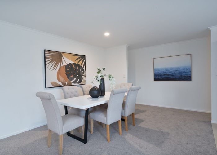  at 4 Shiraz Place, Henderson, Waitakere City, Auckland