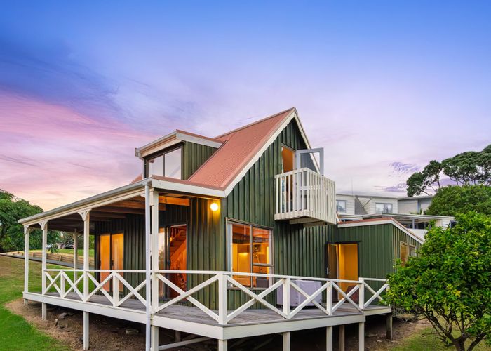  at 21 Mariners Grove, Algies Bay