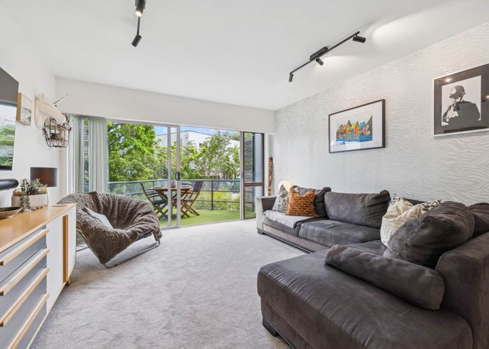  at 11/6 Sarsfield Street, Herne Bay, Auckland City, Auckland