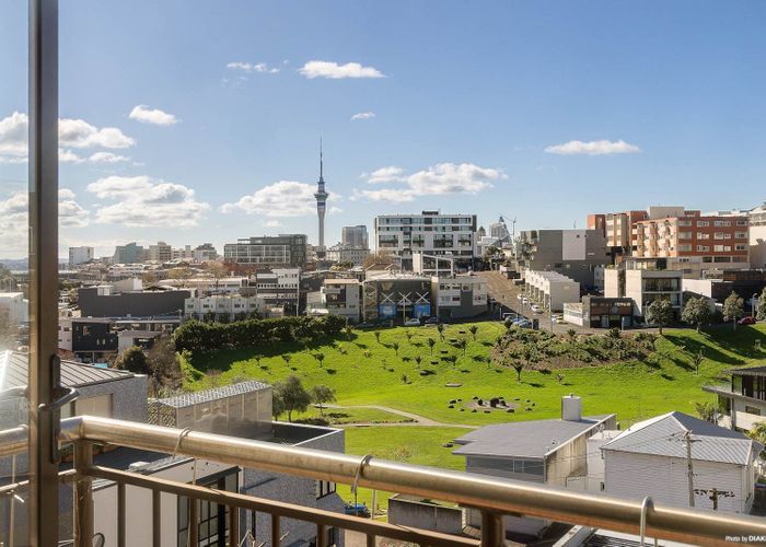  at 2H/7 Charlotte Street, Eden Terrace, Auckland City, Auckland
