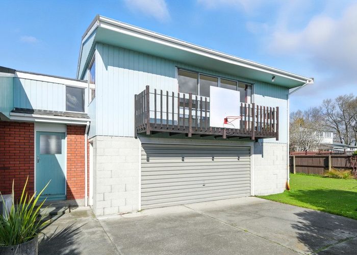  at 8 Dulles Place, Papanui, Christchurch City, Canterbury