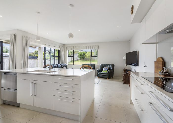  at 18 Lydiard Place, Beachlands, Manukau City, Auckland