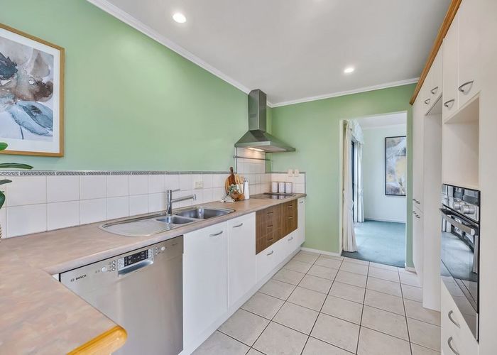  at 20 Belleaire Court, West Harbour, Auckland