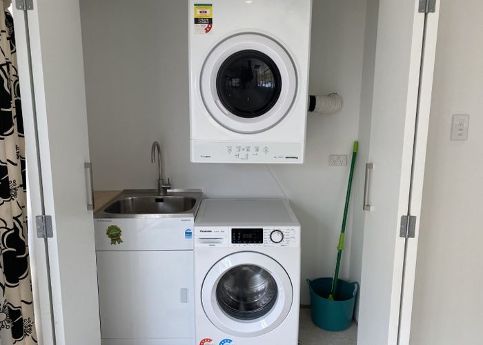  at 12 Leighton Avenue, Waiwhetu, Lower Hutt, Wellington