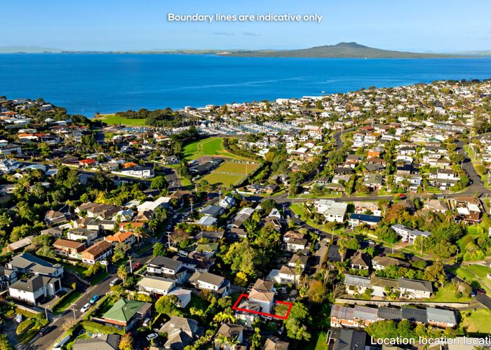 at 2/26A Penning Road, Castor Bay, North Shore City, Auckland