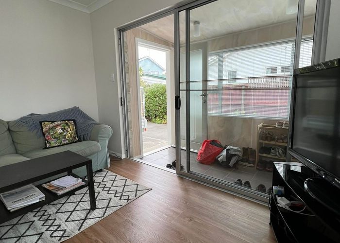  at 1/94 Sullivan Avenue, Woolston, Christchurch City, Canterbury