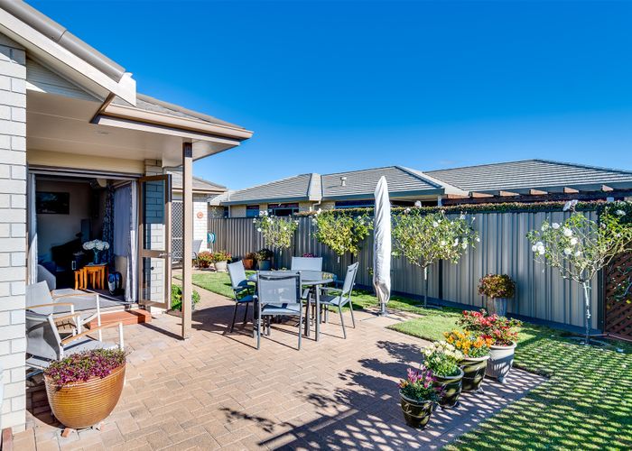  at 4 Blythfield Place, Taradale, Napier