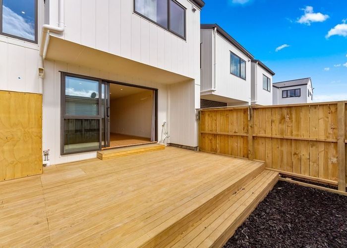  at 17 Swaffield Road, Papatoetoe, Manukau City, Auckland