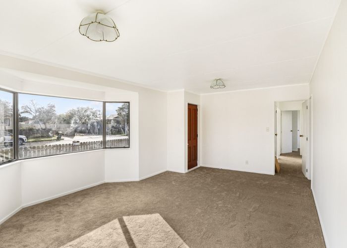  at 86 Maplesden Drive, Clendon Park, Manukau City, Auckland