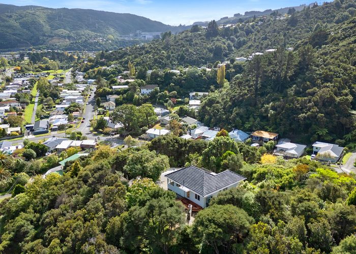  at 27 James Grove, Stokes Valley, Lower Hutt, Wellington