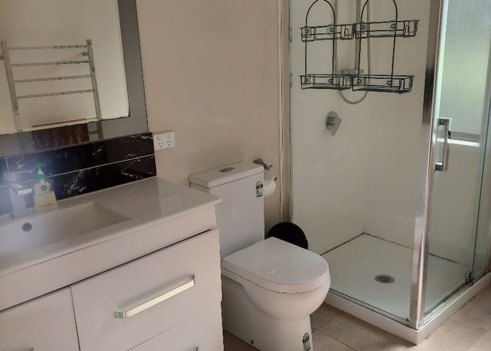  at 15 Van Dyke Pl, West Harbour, Waitakere City, Auckland