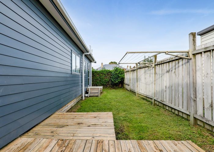  at 15B Queens Road, Glen Avon, New Plymouth
