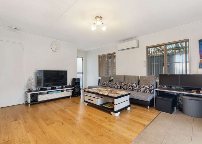  at 31 Inverell Avenue, Wiri, Auckland