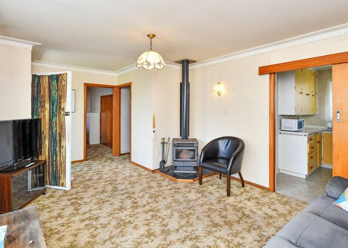  at 2/72 Coronation Road, Papatoetoe, Auckland
