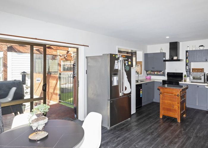  at 36 Gould Crescent, Woolston, Christchurch City, Canterbury