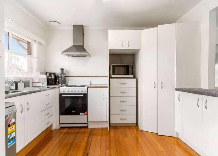  at 4/134 Onewa Road, Northcote, Auckland