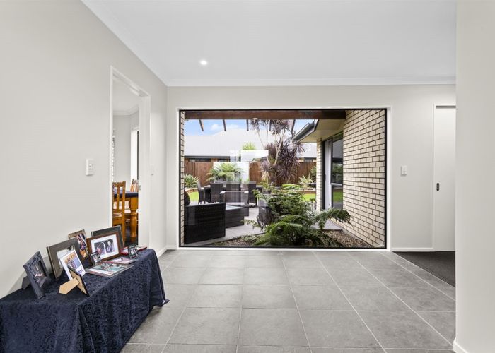  at 1 Burr Street, Cambridge, Cambridge