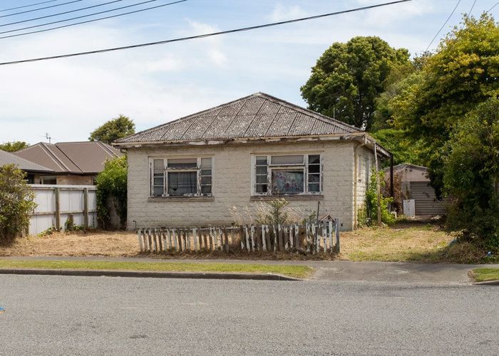  at 69 Cleveland Street, Edgeware, Christchurch