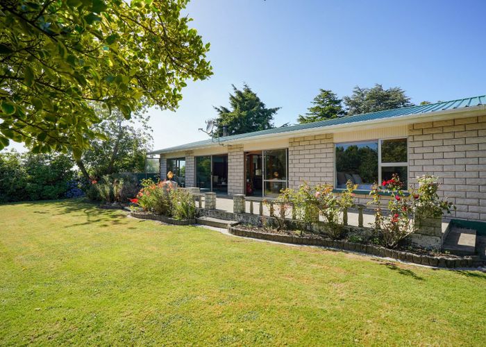  at 195 Oteramika Road, Seaward Bush, Invercargill