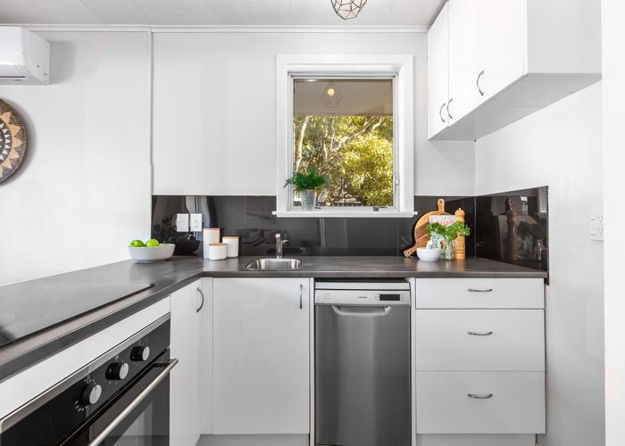  at 2/46 Wood Street, Wainuiomata, Lower Hutt, Wellington
