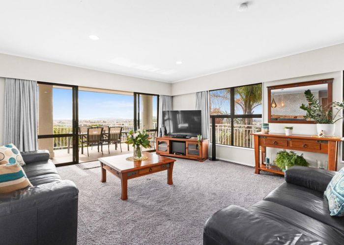  at 58 Churchill Drive, Taradale, Napier