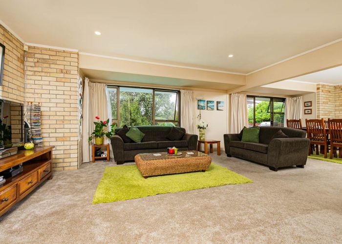 Free property data for 5 Valdese Rise, Browns Bay, Auckland homes.co.nz