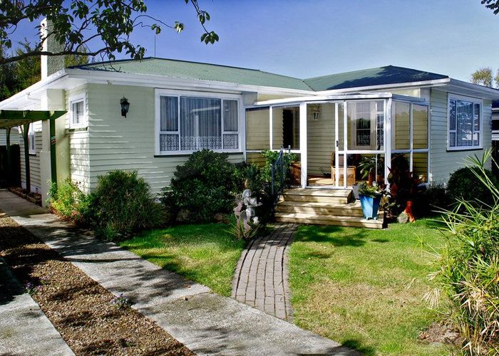  at 33 Lancaster Street, Highbury, Palmerston North