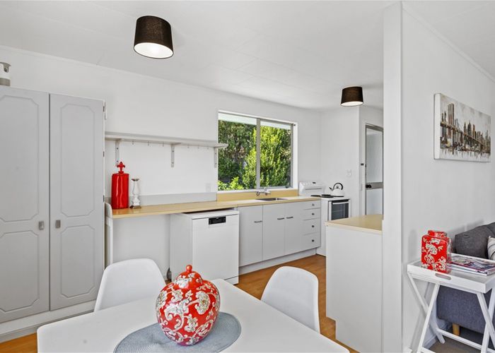  at 1/15 Pine Street, New Lynn, Auckland