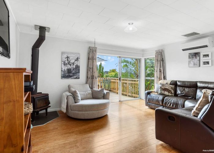  at 76 Awaruku Road, Torbay, Auckland