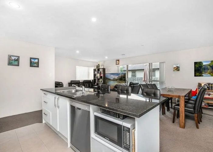  at 98 Popokatea Drive, Takanini, Papakura, Auckland