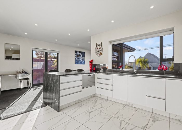  at 2 Whaka Terrace, Huntsbury, Christchurch City, Canterbury