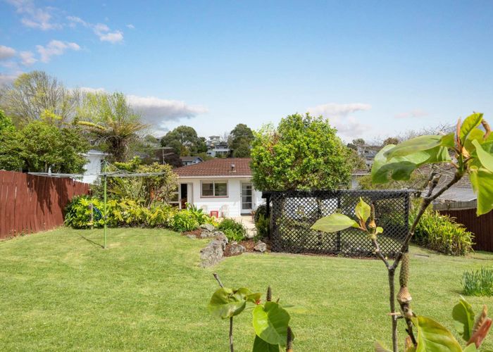  at 15 Longreach Drive, Sunnyvale, Waitakere City, Auckland