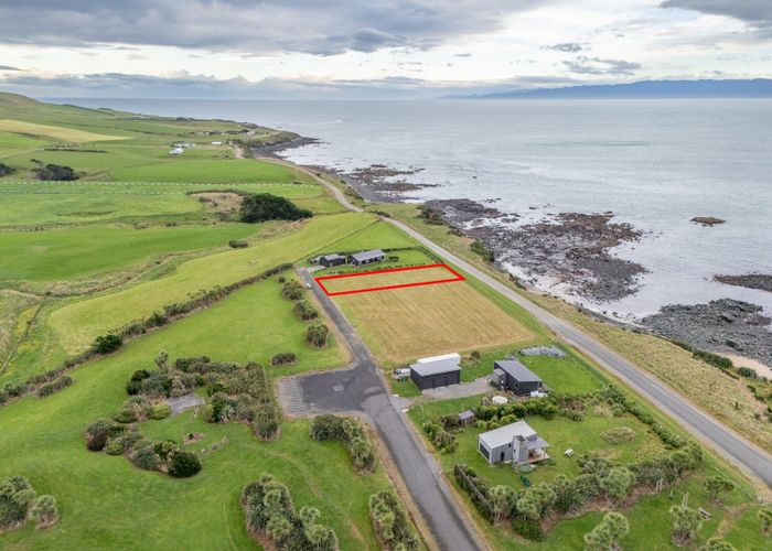  at 32 Tamatea Street, Orepuki, Southland, Southland