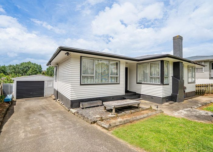  at 5 Leonard Place, Otara, Manukau City, Auckland