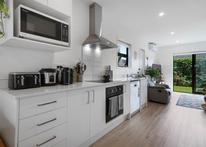  at 58  Rauemi Way, Te Atatu South, Waitakere City, Auckland